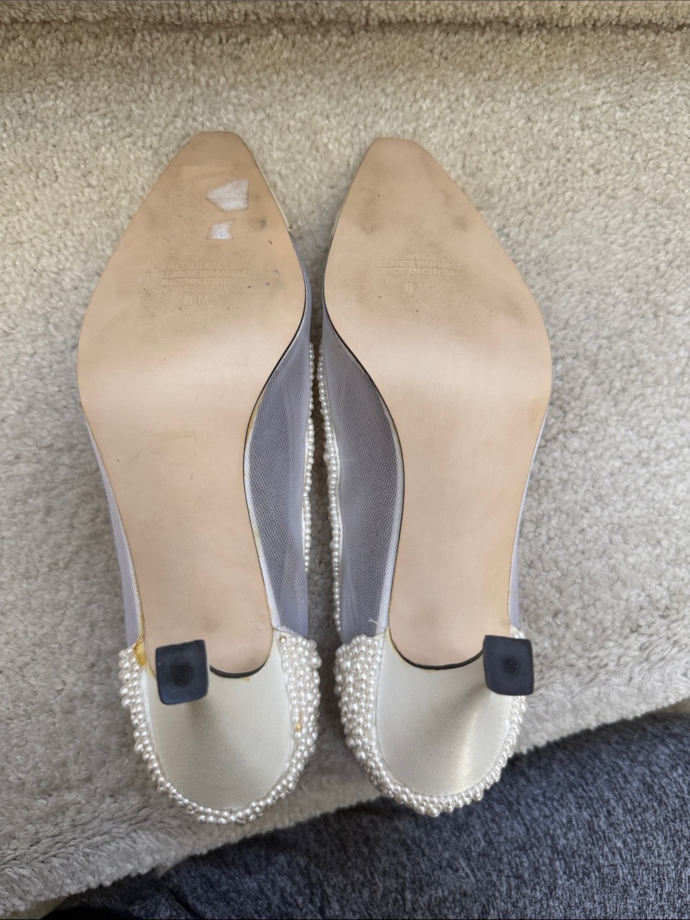 Vintage Style Pearl-Embellished Ivory Kitten Heel Pumps - Picture 4 of 6